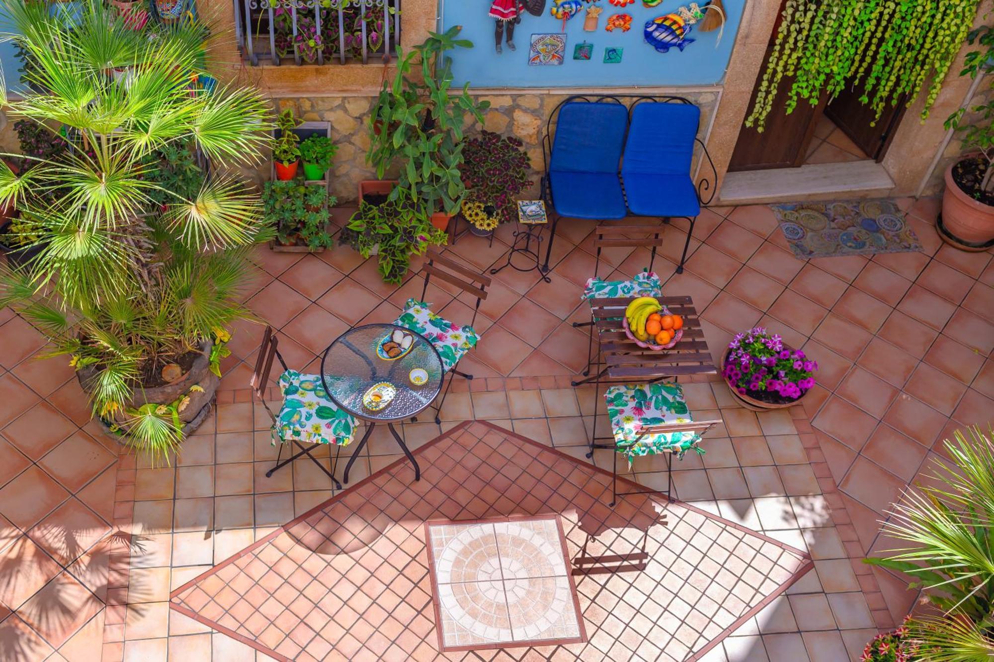 La Finestra Sul Cortile B&B Sciacca Kültér fotó