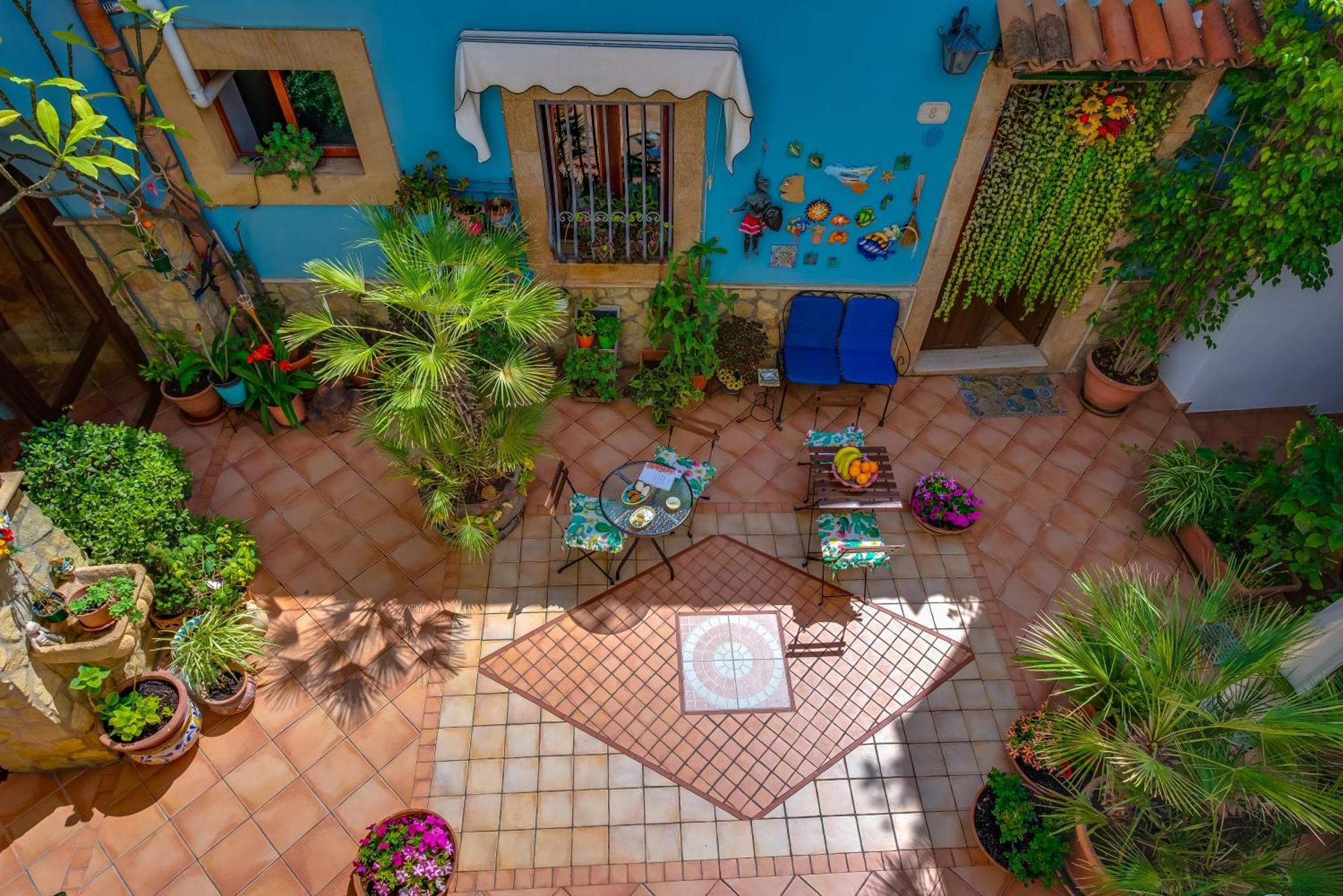 La Finestra Sul Cortile B&B Sciacca Kültér fotó